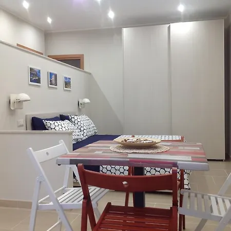 Daire Casa Lucrezia Giardini Naxos