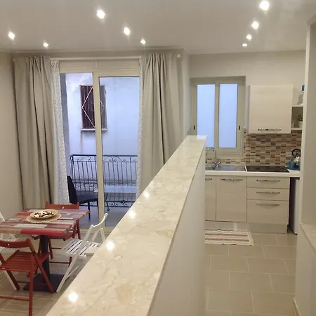 Casa Lucrezia Giardini-Naxos